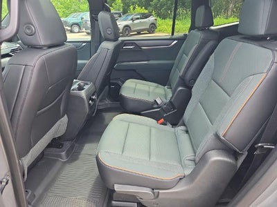 2025 GMC Acadia AT4