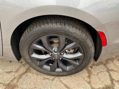 2020 Chrysler Pacifica Red S