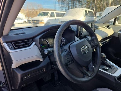 2022 Toyota RAV4 Hybrid XLE