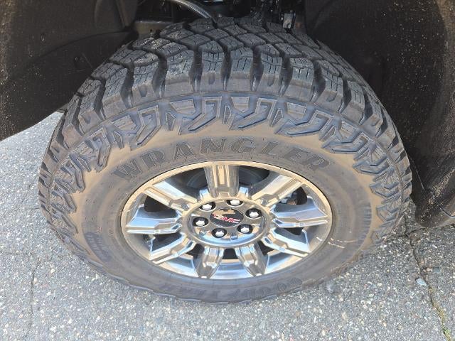 2025 GMC Sierra 1500 AT4X