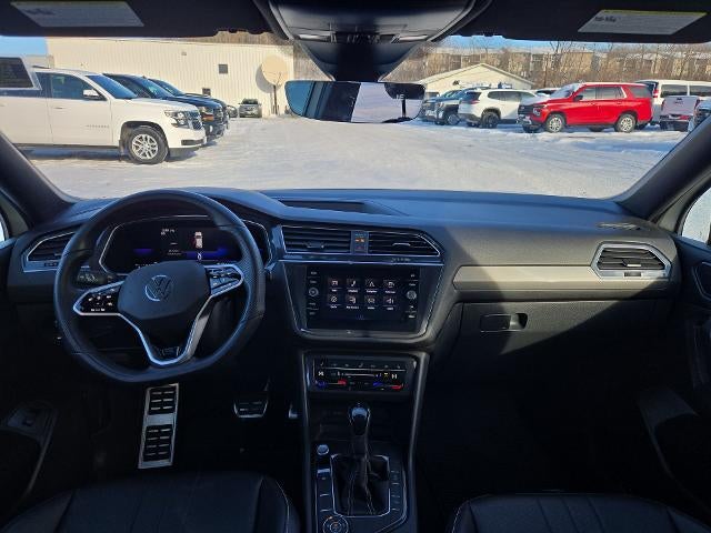 2022 Volkswagen Tiguan SE R-Line Black