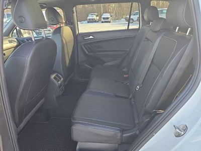 2022 Volkswagen Tiguan SE R-Line Black