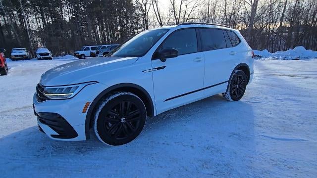 2022 Volkswagen Tiguan SE R-Line Black