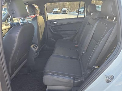 2022 Volkswagen Tiguan SE R-Line Black