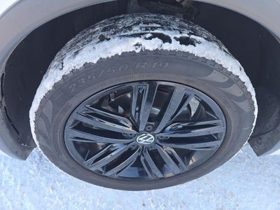 2022 Volkswagen Tiguan SE R-Line Black
