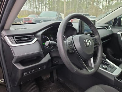 2022 Toyota RAV4 Hybrid XLE